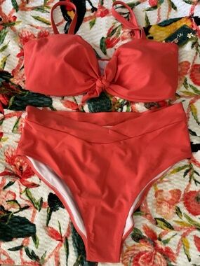 BLOOMING JELLY Swimsuit NWT